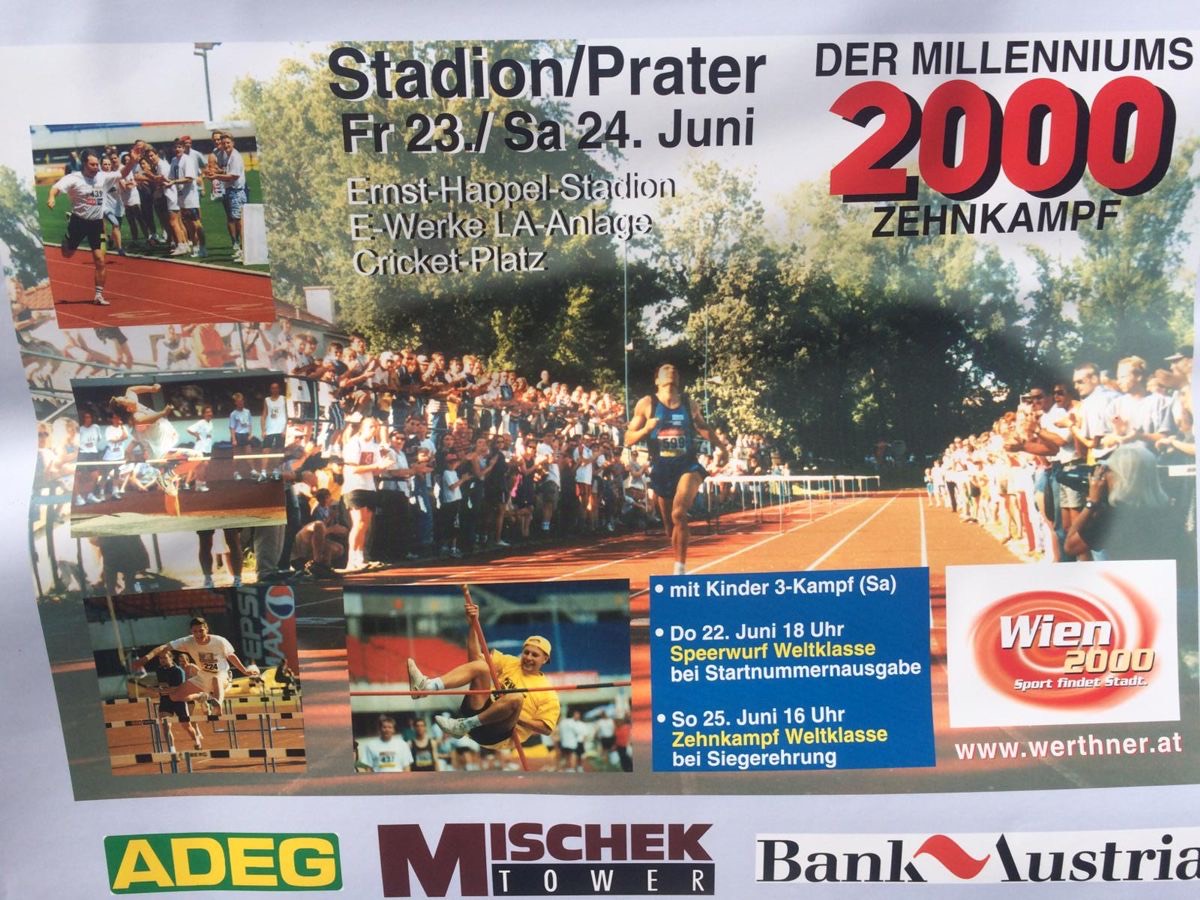 Plakat des Millenniums-Zehnkampfs 2000 im Wiener Prater mit Fotos von Läufen, Hürden und Stabhochsprung